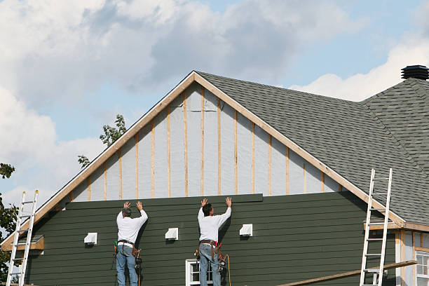 Professional Wood Siding technician working in Wellington, FL